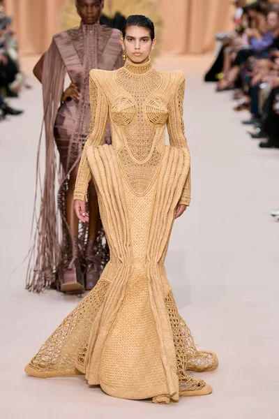 Look 49